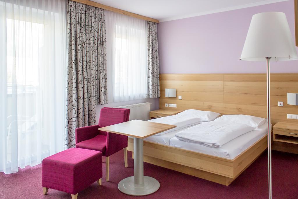 Gesundheitsresort Bad St. Leonhard Bad Sankt Leonhard im Lavanttal Camera foto
